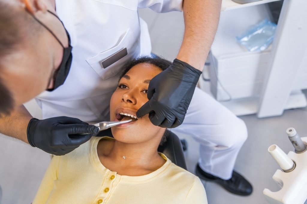 Z Family Dental in Sarasota offers a lifetime warranty on dental work, covering material defects and dental leakage with free repairs and discounts on future treatments.